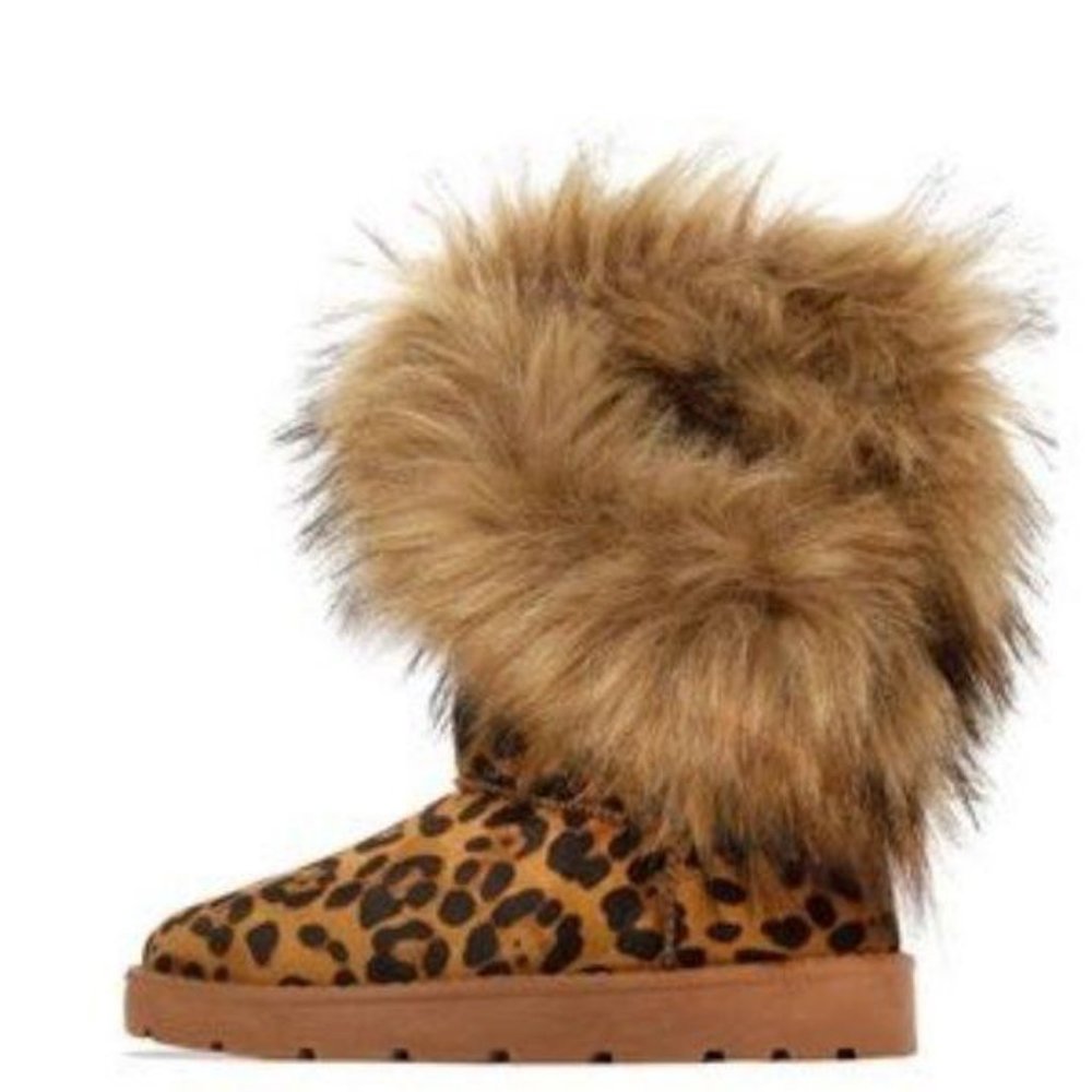 Asymmetrical Faux Fur Pull On Boots in Leopard - Picture 2 of 9